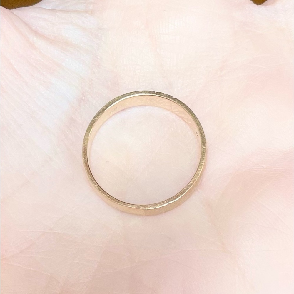 Thick 5mm 10k solid yellow gold diamond accent men’s wedding band matte ring - Picture 5 of 9